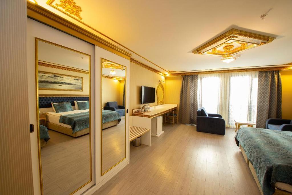 فندق فوسفورين اسطنبول المظهر الخارجي الصورة A room at the hotel