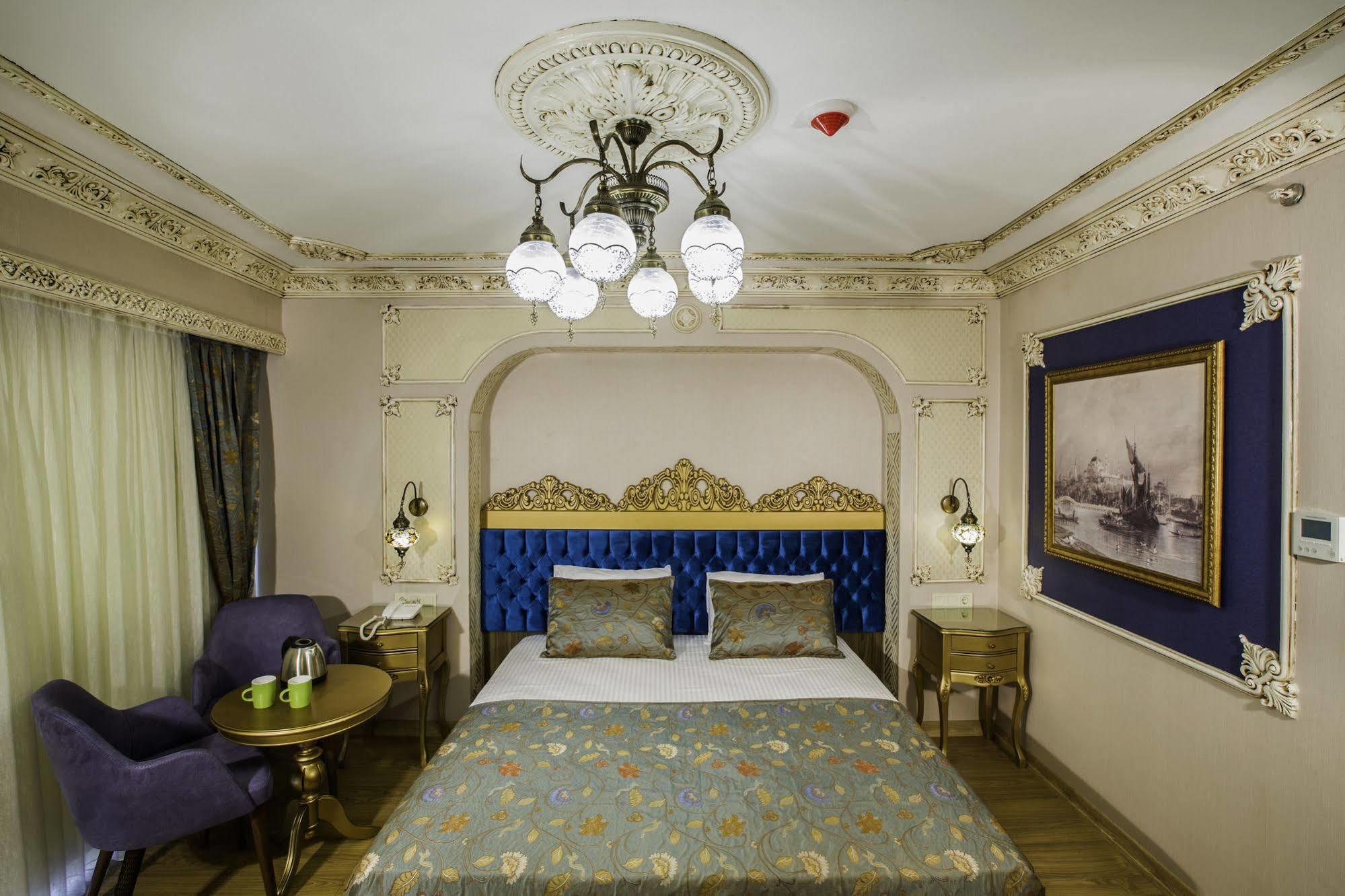 فندق فوسفورين اسطنبول المظهر الخارجي الصورة A room at the hotel