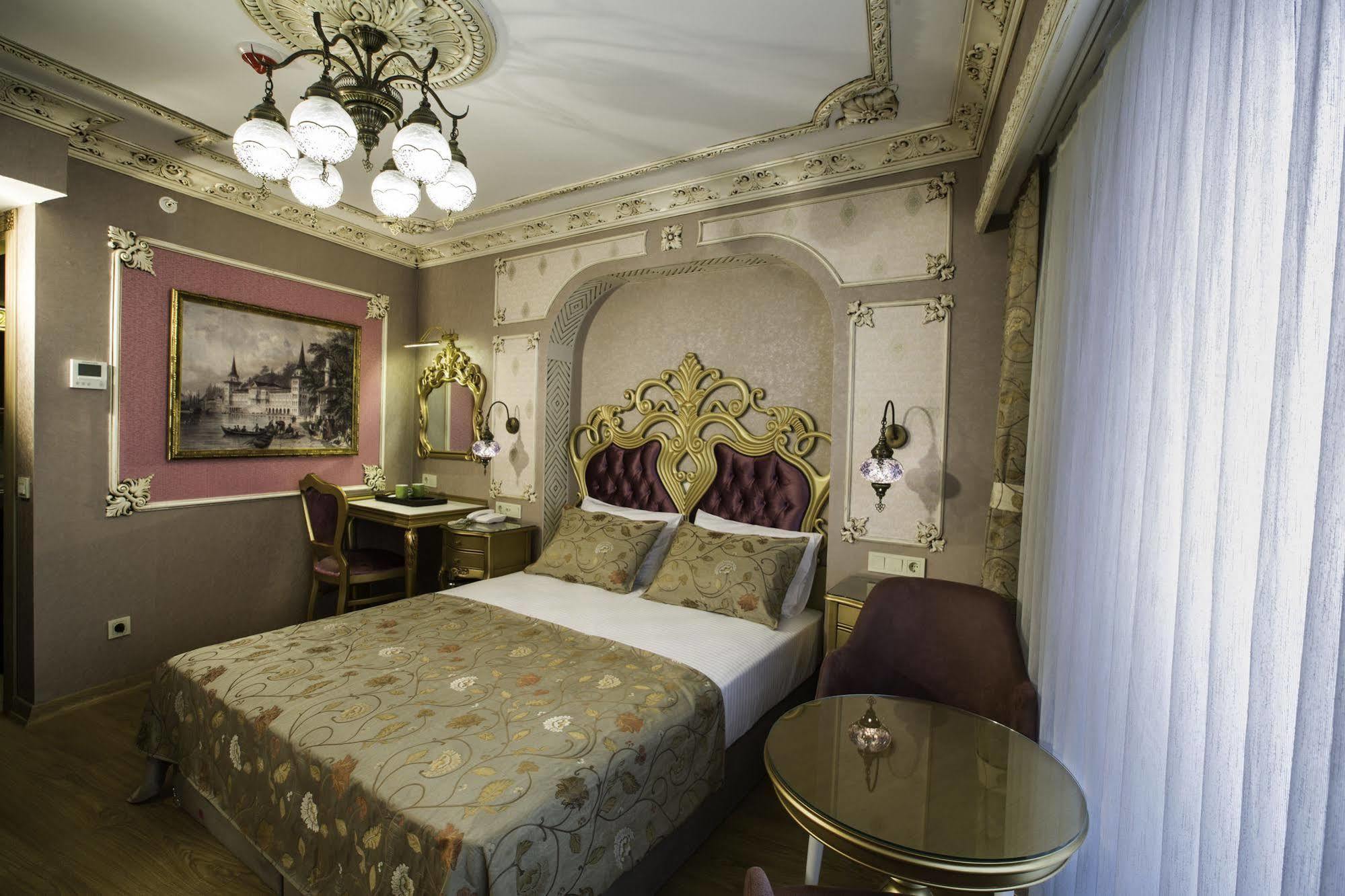 فندق فوسفورين اسطنبول المظهر الخارجي الصورة A room at the hotel