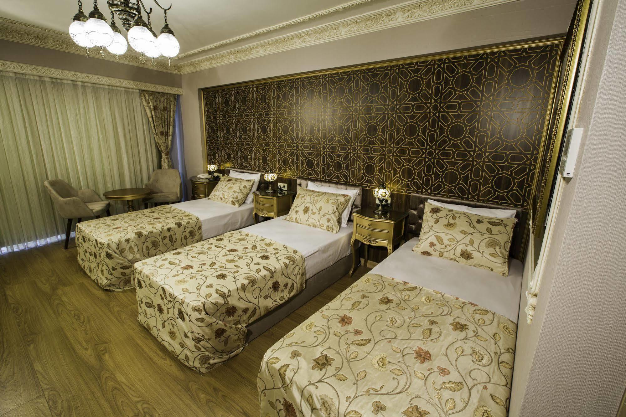 فندق فوسفورين اسطنبول المظهر الخارجي الصورة A room at the hotel