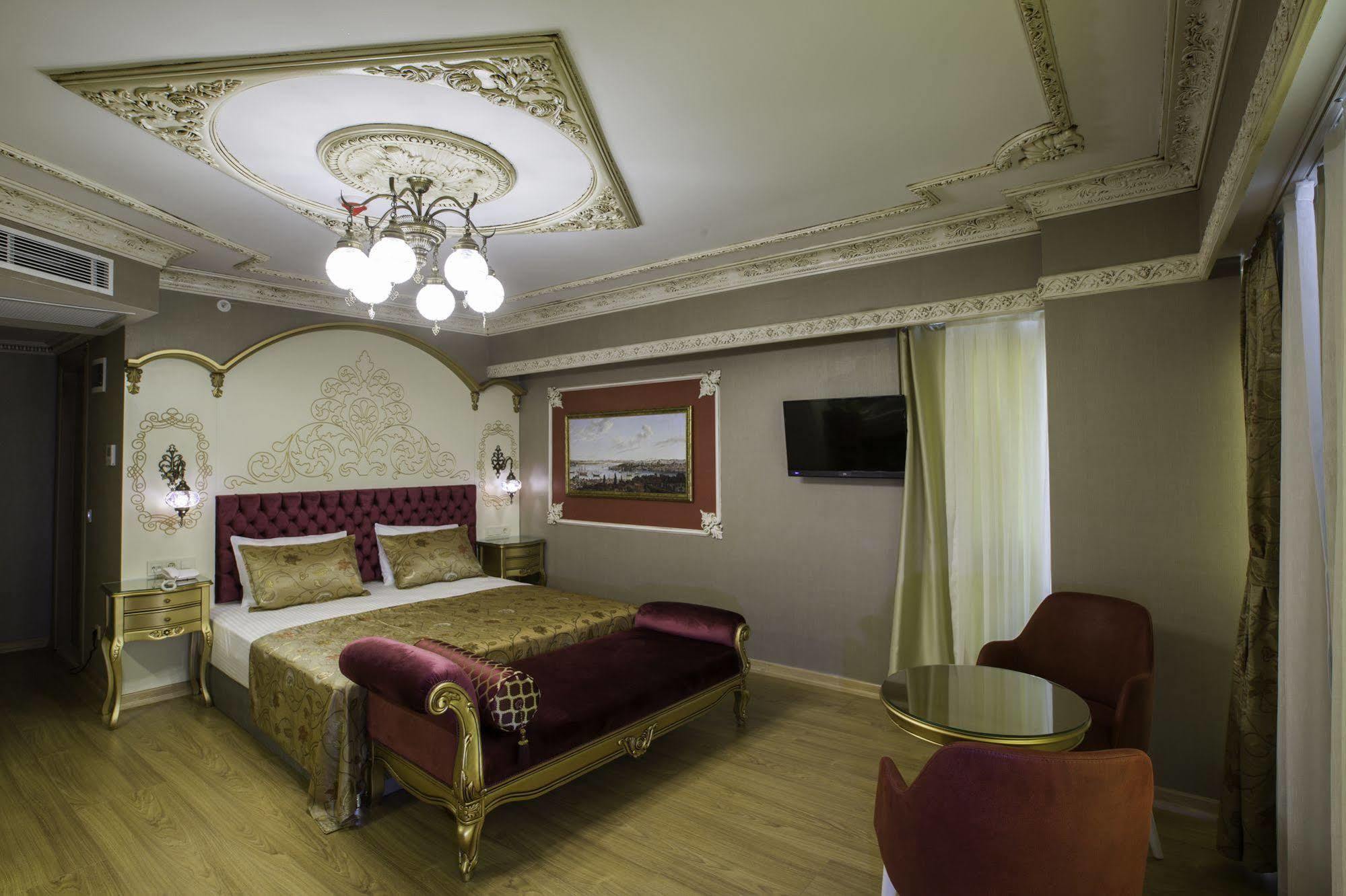 فندق فوسفورين اسطنبول المظهر الخارجي الصورة A bedroom in the hotel