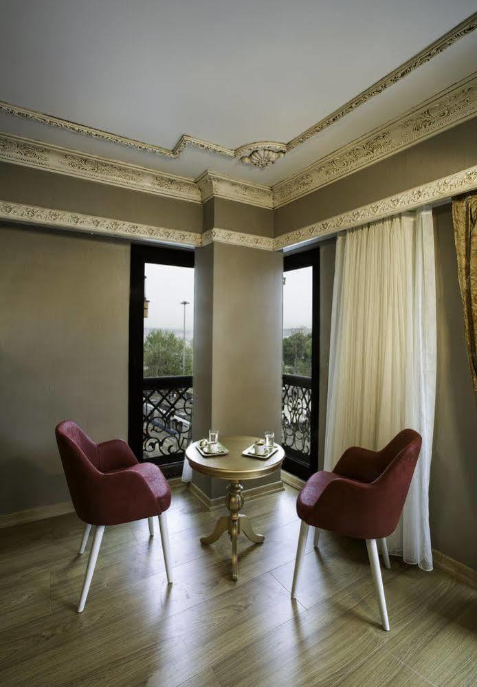 فندق فوسفورين اسطنبول المظهر الخارجي الصورة A room at the hotel