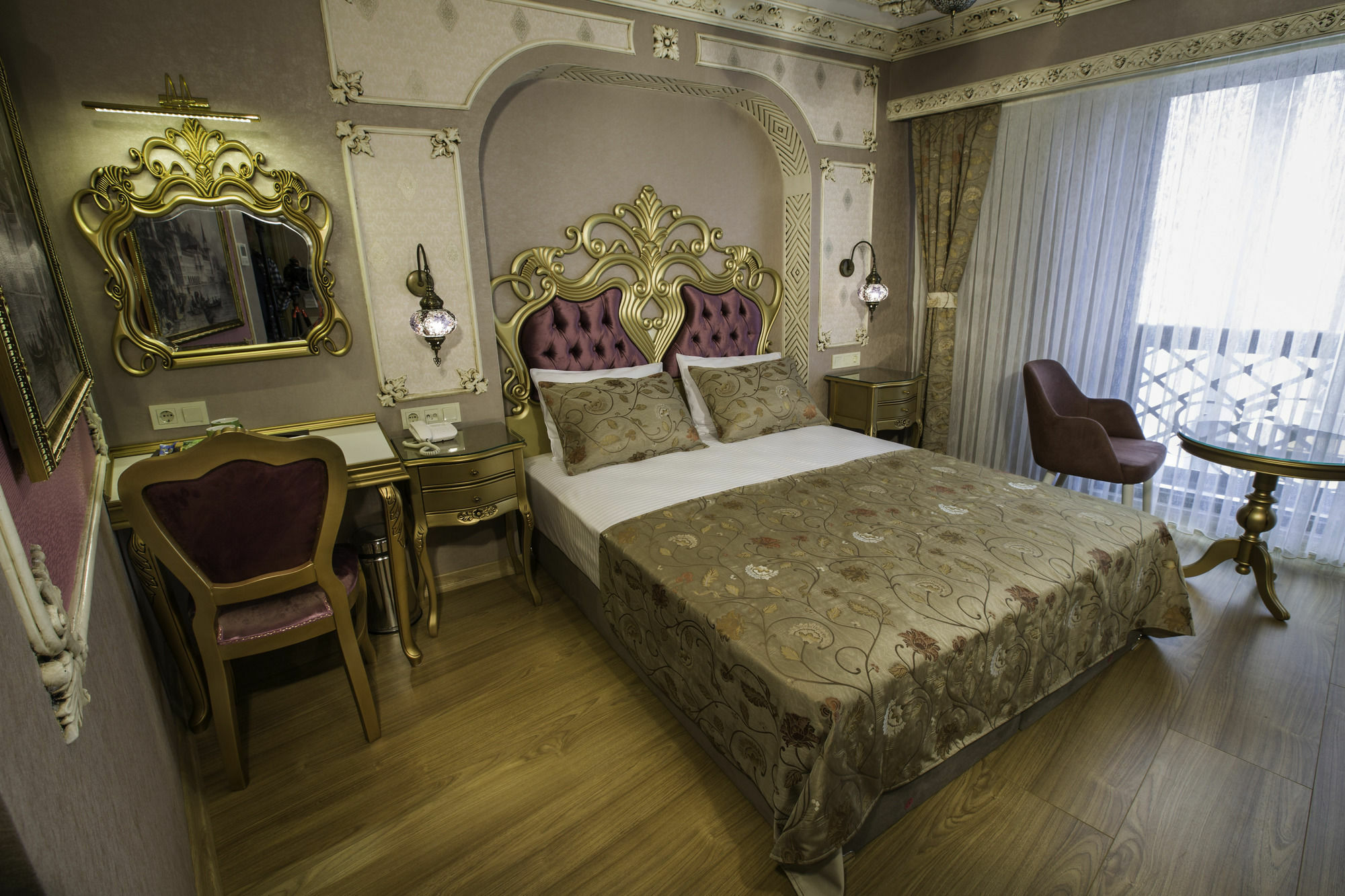 فندق فوسفورين اسطنبول المظهر الخارجي الصورة A room at the hotel